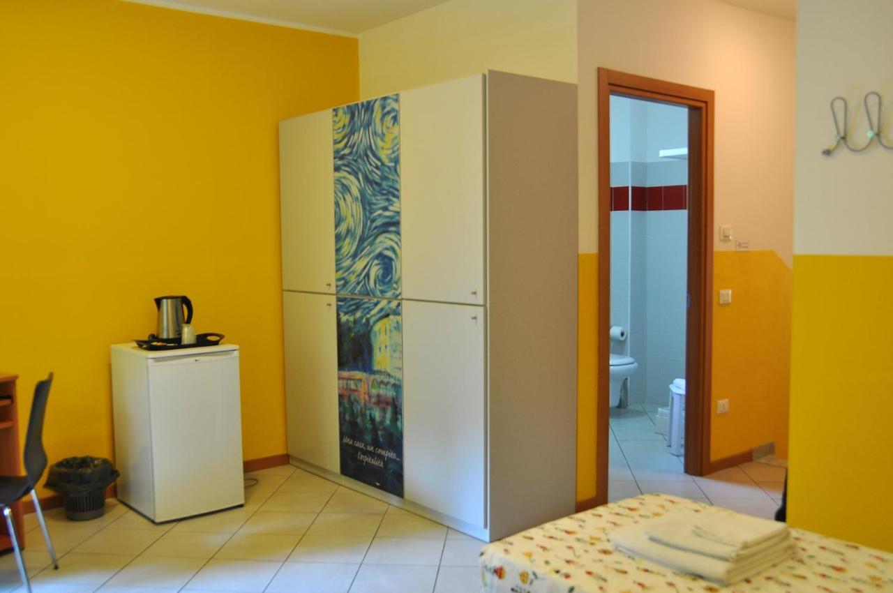 Ostello Residenza Molinatto Oggiono Exterior photo